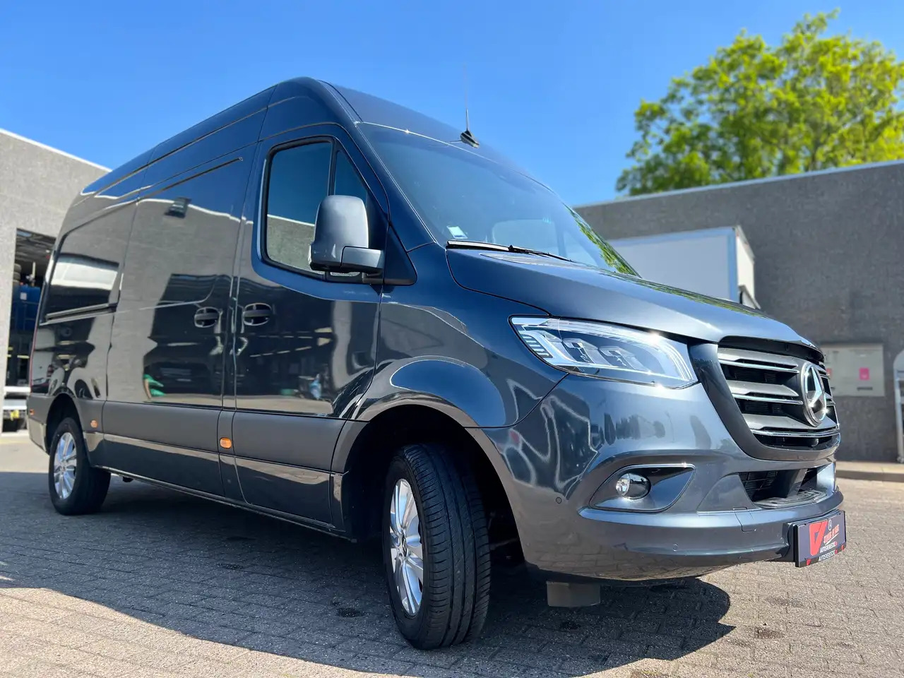 Mercedes-Benz Sprinter 319 L2H2 RWD (46.000€ex) CAMERA 360|MBUX 10,5" - Furgón, Furgoneta combi: foto 2 Mercedes-Benz Sprinter 319 L2H2 RWD (46.000€ex) CAMERA 360|MBUX 10,5" - Furgón, Furgoneta combi: foto 2