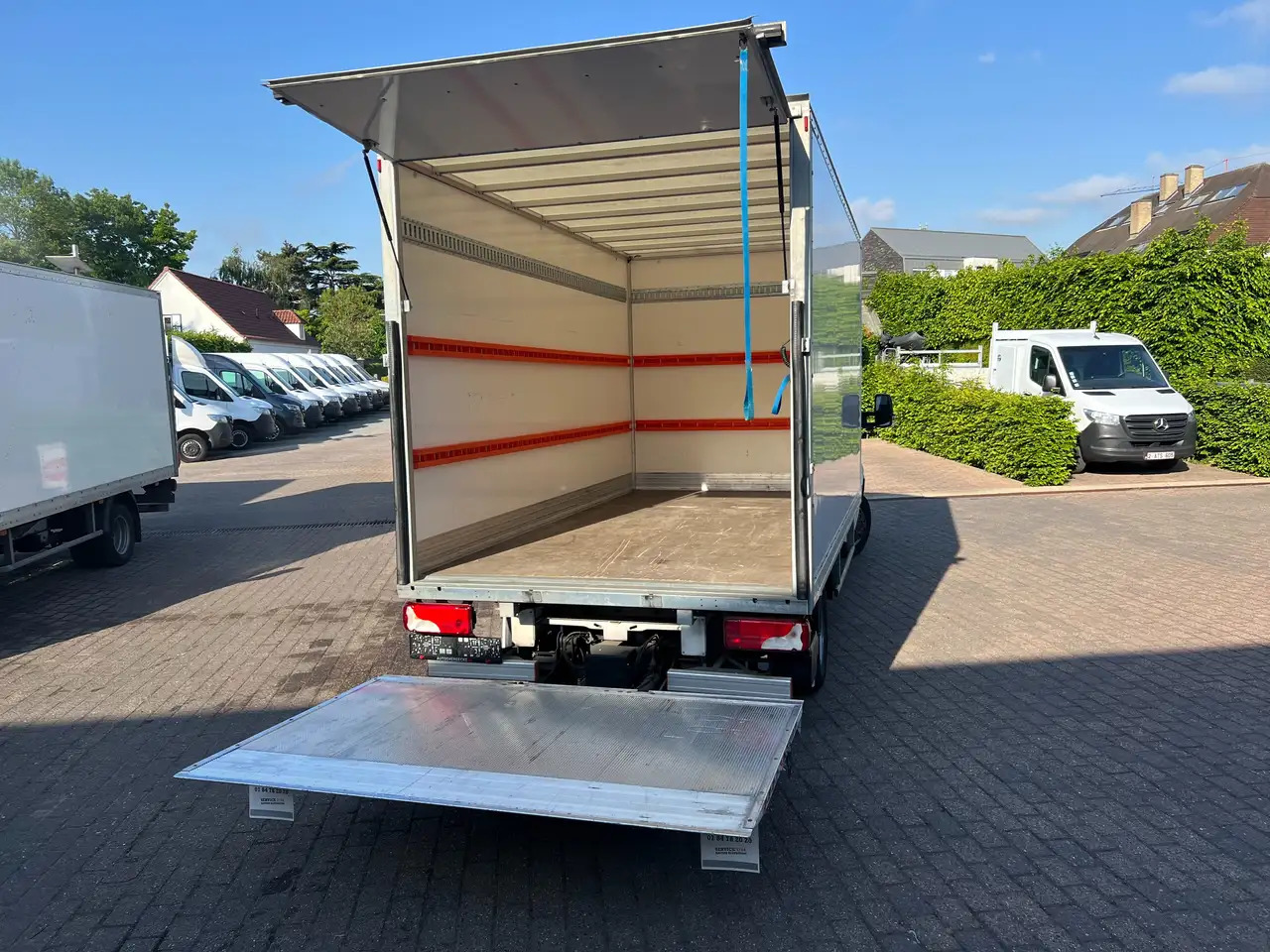 Mercedes-Benz Sprinter 515 KAST+LIFT + SPOILER (36.500ex) 2.300M - Furgoneta caja cerrada: foto 5 Mercedes-Benz Sprinter 515 KAST+LIFT + SPOILER (36.500ex) 2.300M - Furgoneta caja cerrada: foto 5