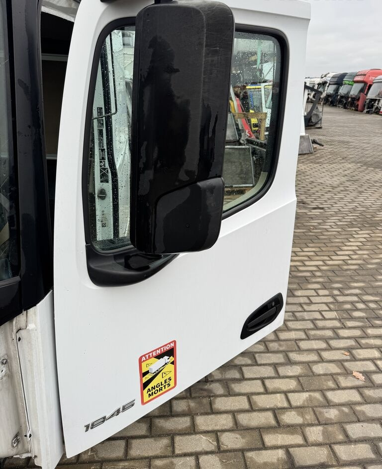 Mercedes-Benz ACTROS MP 4 LEWE truck - Puerta y piezas para Camión: foto 2 Mercedes-Benz ACTROS MP 4 LEWE truck - Puerta y piezas para Camión: foto 2