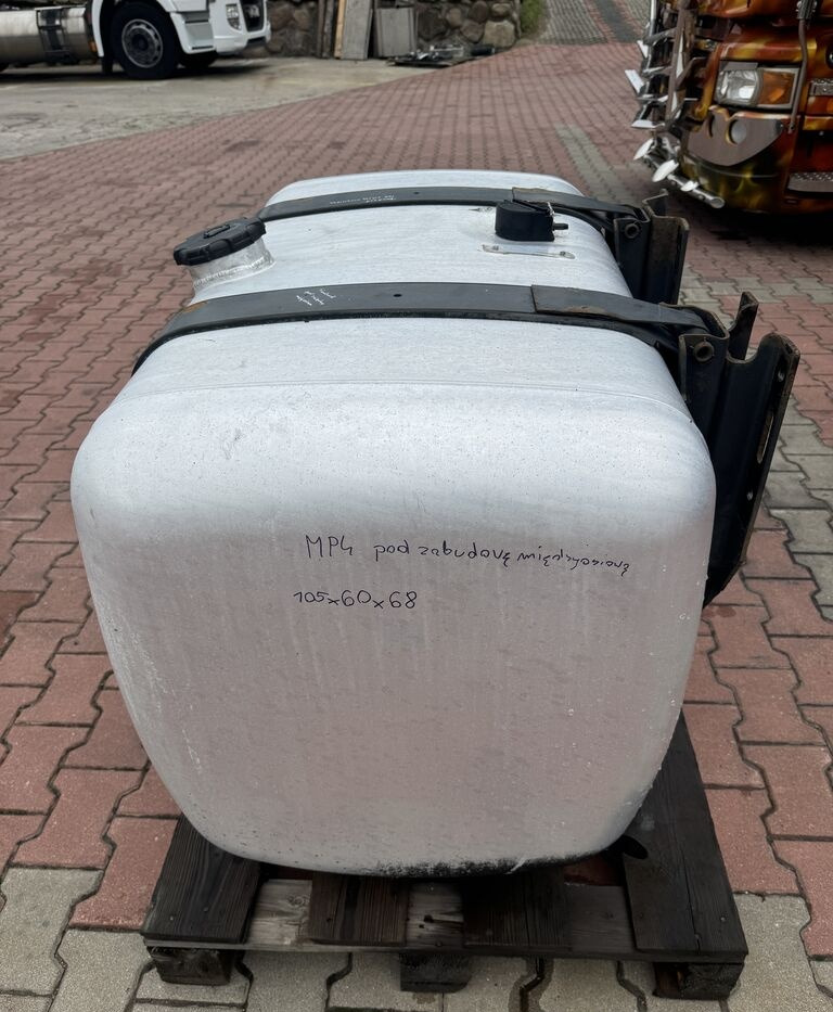 Mercedes-Benz ACTROS MP 430L   Mercedes-Benz ACTROS MP 4 truck - Depósito de combustible para Camión: foto 2 Mercedes-Benz ACTROS MP 430L   Mercedes-Benz ACTROS MP 4 truck - Depósito de combustible para Camión: foto 2