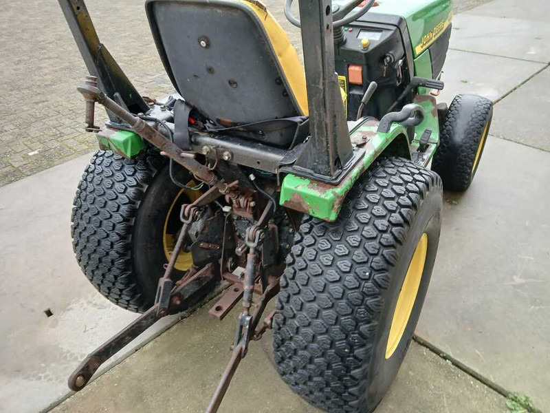 John Deere 4100 - Tractor: foto 5 John Deere 4100 - Tractor: foto 5