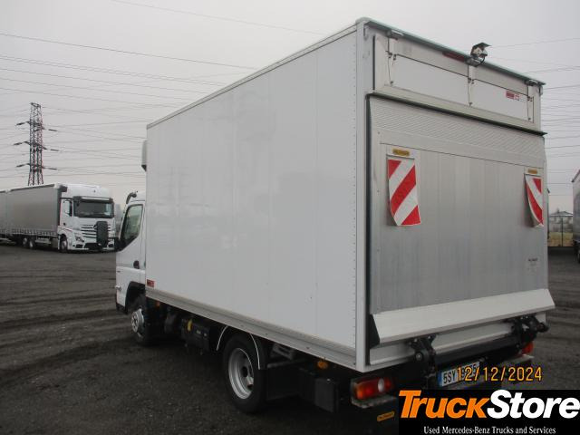 FUSO Canter 3C15 - Camión caja cerrada: foto 2 FUSO Canter 3C15 - Camión caja cerrada: foto 2