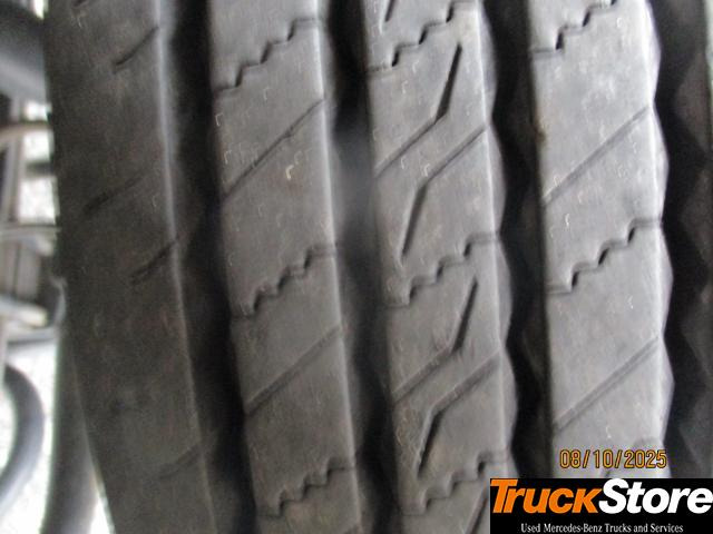 Camión multibasculante FUSO Canter 7C15: foto 10