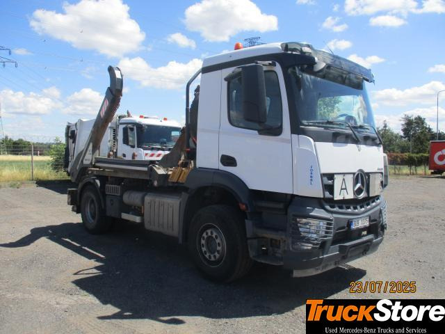 Mercedes-Benz Arocs 1846 LK - Camión portacontenedor de cadenas: foto 3 Mercedes-Benz Arocs 1846 LK - Camión portacontenedor de cadenas: foto 3