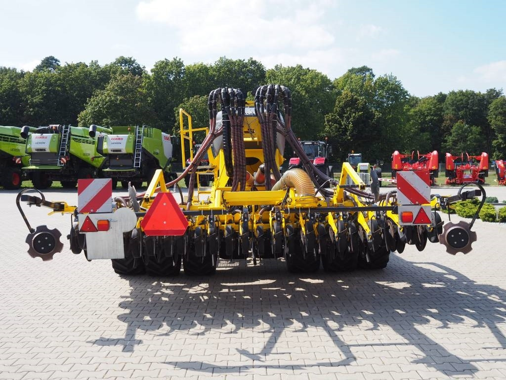 Bednar OMEGA OO 4000L - Combinado de siembra: foto 3 Bednar OMEGA OO 4000L - Combinado de siembra: foto 3