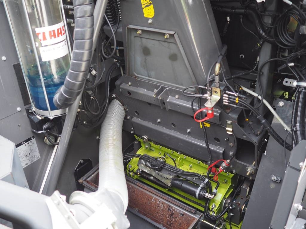 Cosechadora de forraje Claas Jaguar 930 + Orbis 600 SD: foto 12 Cosechadora de forraje Claas Jaguar 930 + Orbis 600 SD: foto 12