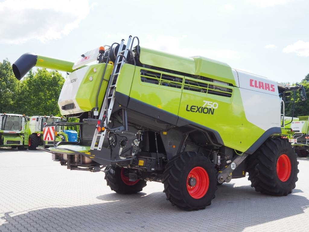 Claas Lexion 750 GPS + V930 - Cosechadora de granos: foto 3 Claas Lexion 750 GPS + V930 - Cosechadora de granos: foto 3