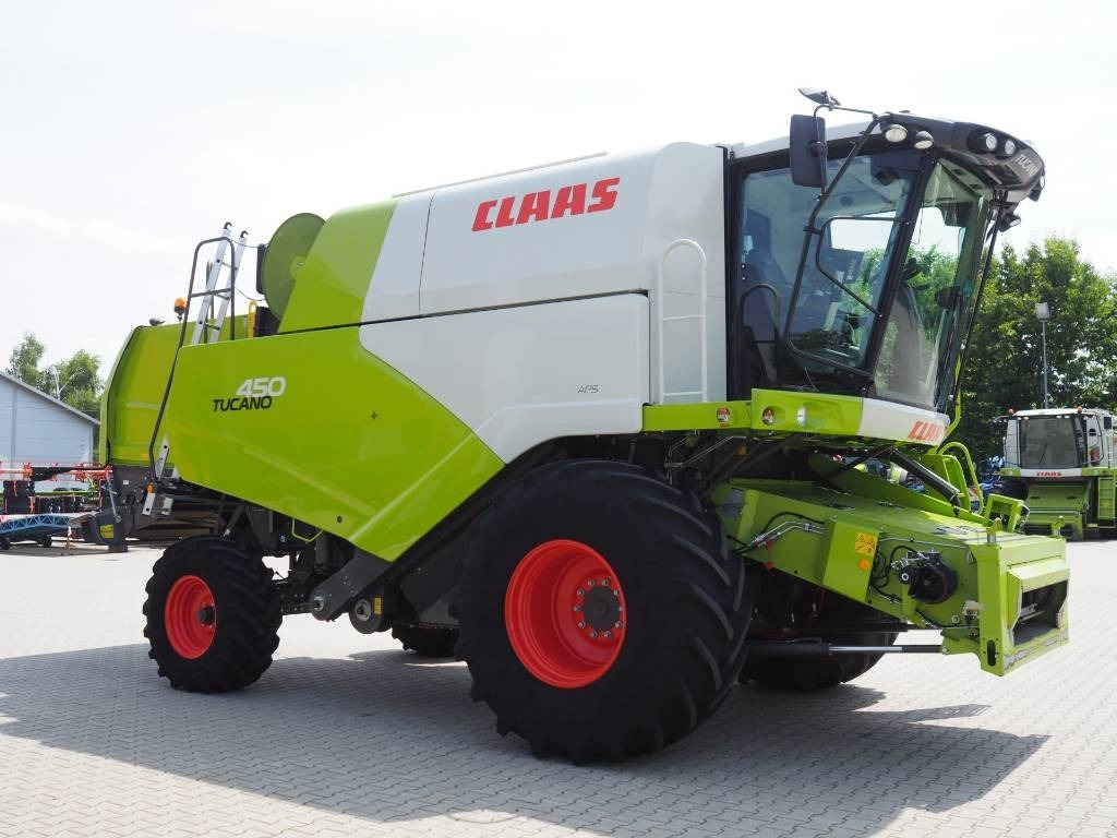 Claas Tucano 450 + V770 - Cosechadora de granos: foto 4 Claas Tucano 450 + V770 - Cosechadora de granos: foto 4