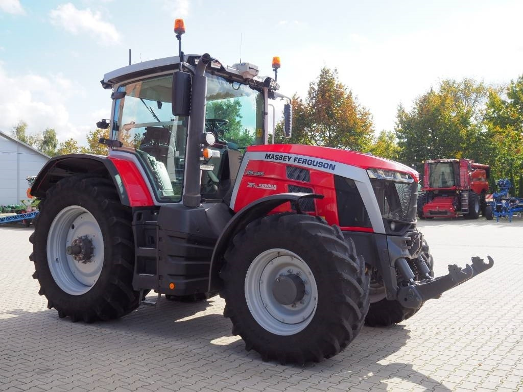 Massey Ferguson 8S.225 Dyna-7, GPS - Tractor: foto 4 Massey Ferguson 8S.225 Dyna-7, GPS - Tractor: foto 4