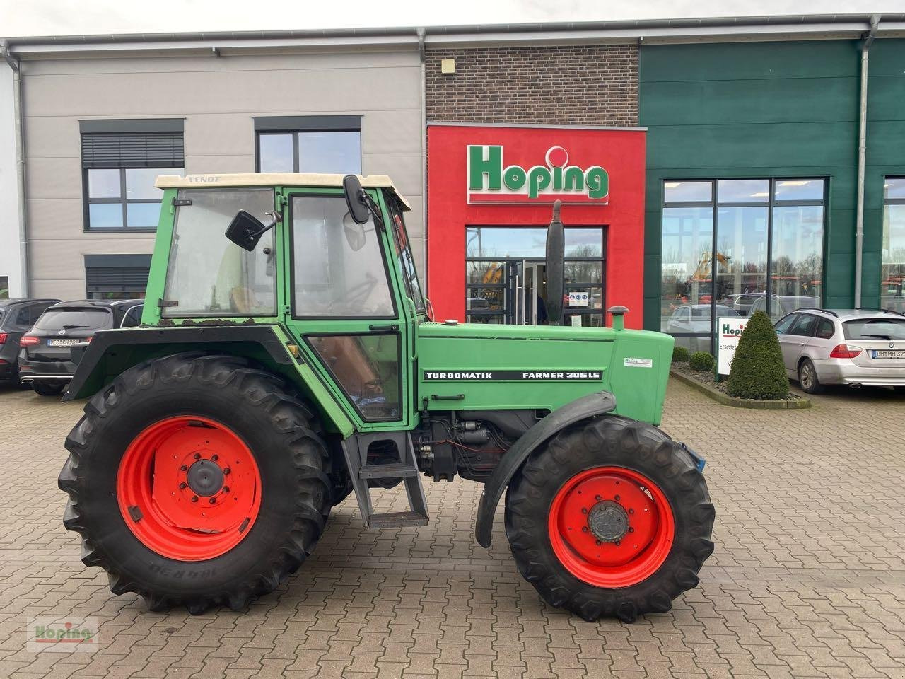 Fendt 305 - Tractor: foto 1 Fendt 305 - Tractor: foto 1