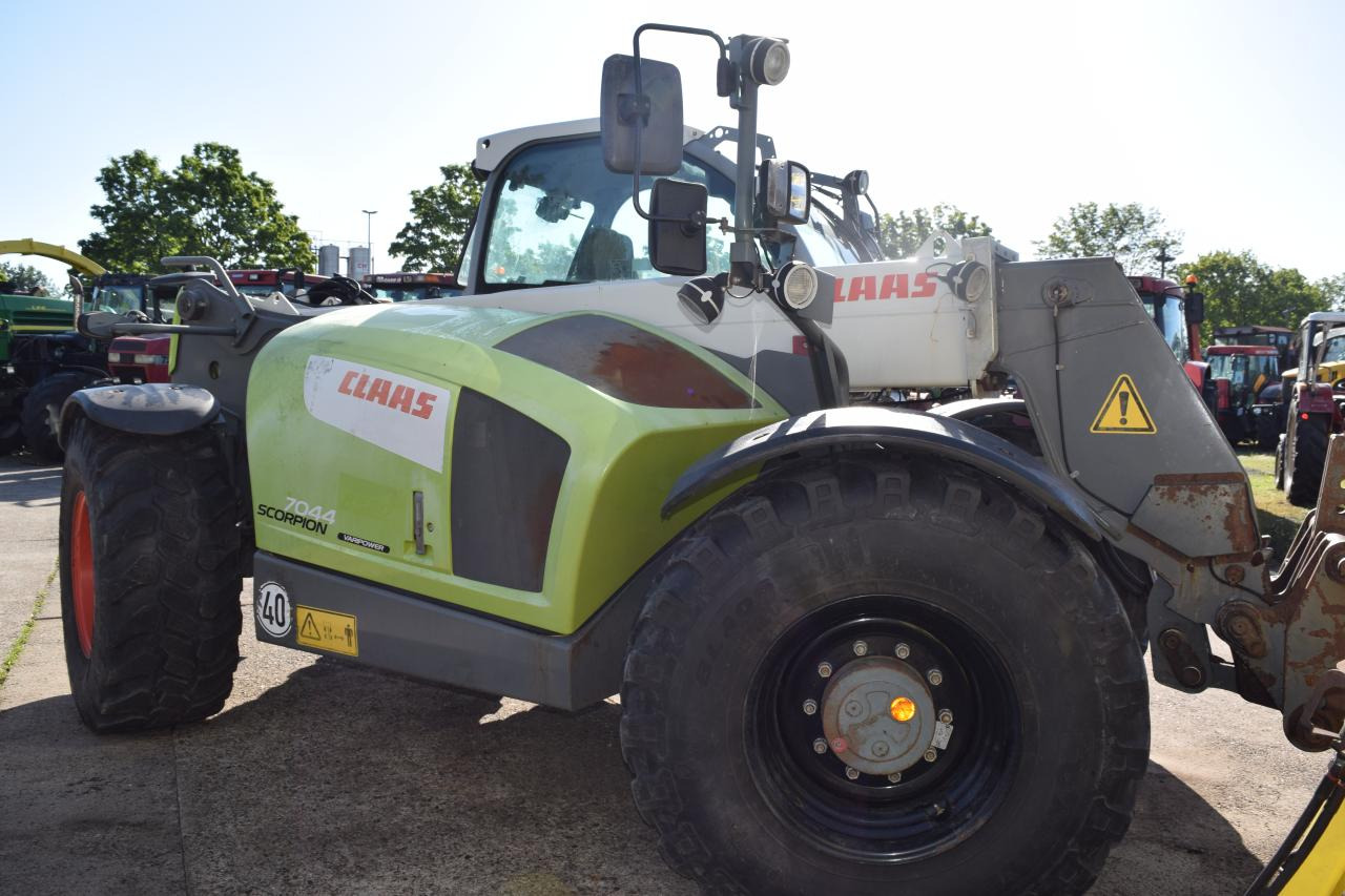 CLAAS SCORPION 7044 - Manipulador telescópico: foto 4 CLAAS SCORPION 7044 - Manipulador telescópico: foto 4