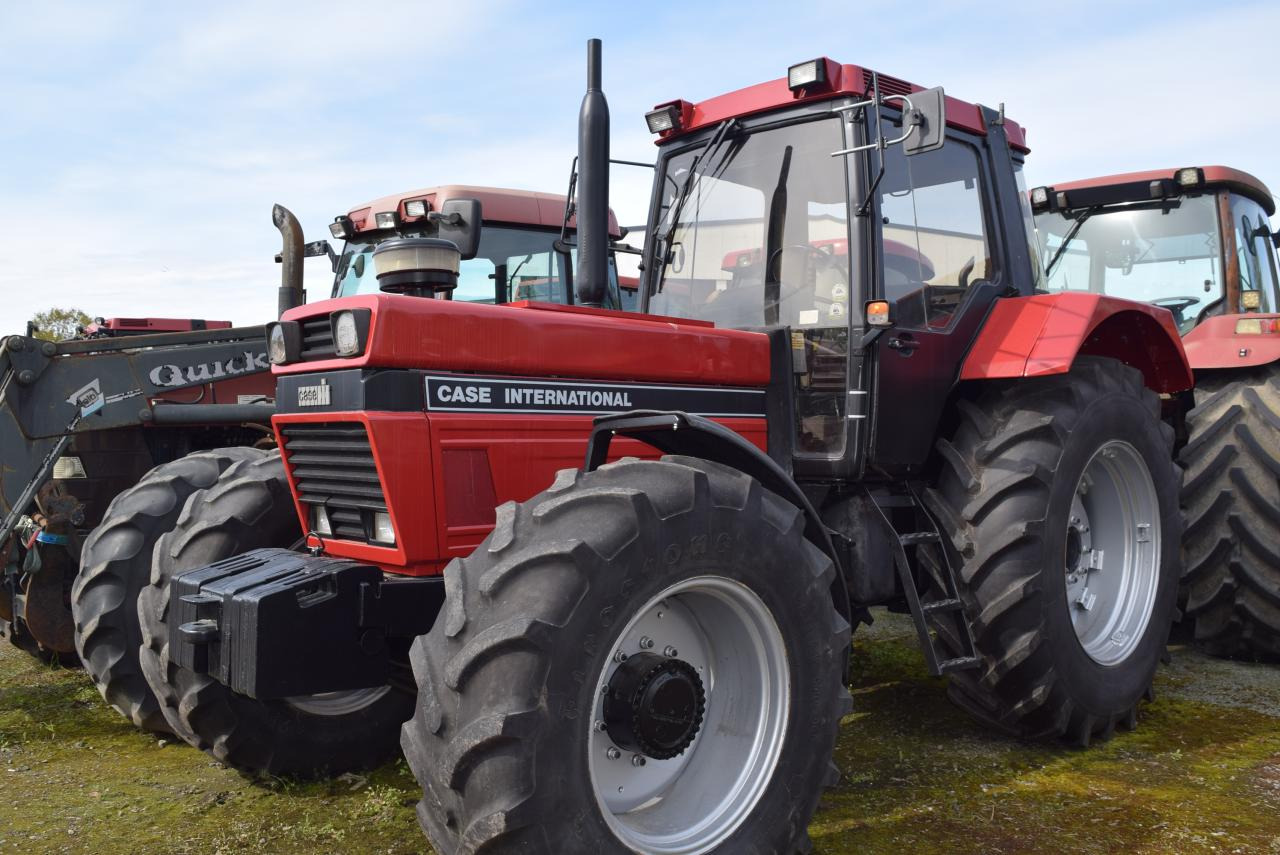 Case-IH 1455 XL A - Tractor: foto 2 Case-IH 1455 XL A - Tractor: foto 2
