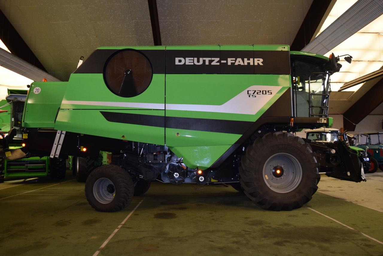 Deutz-Fahr C 7205 TS - Cosechadora de granos: foto 1 Deutz-Fahr C 7205 TS - Cosechadora de granos: foto 1