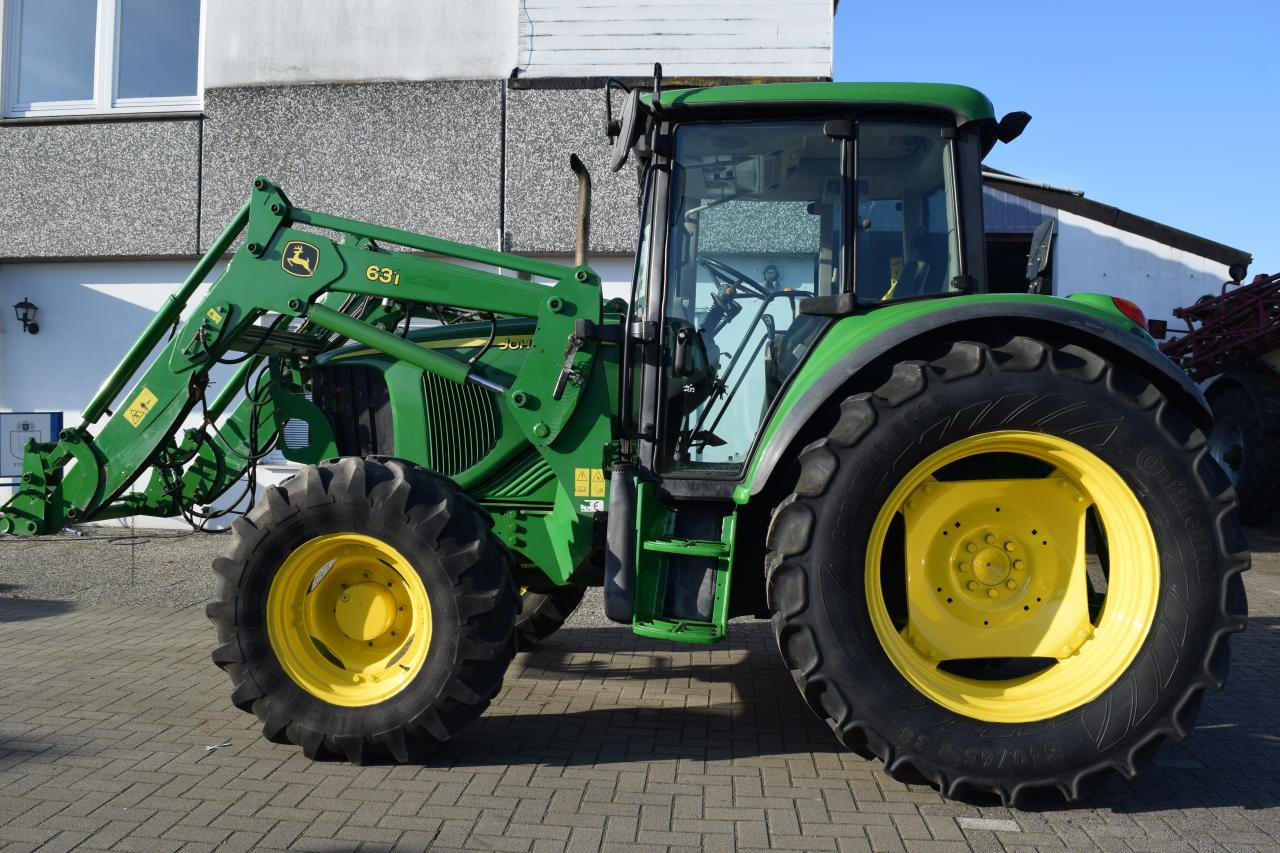 John Deere 6220 - Tractor: foto 1 John Deere 6220 - Tractor: foto 1