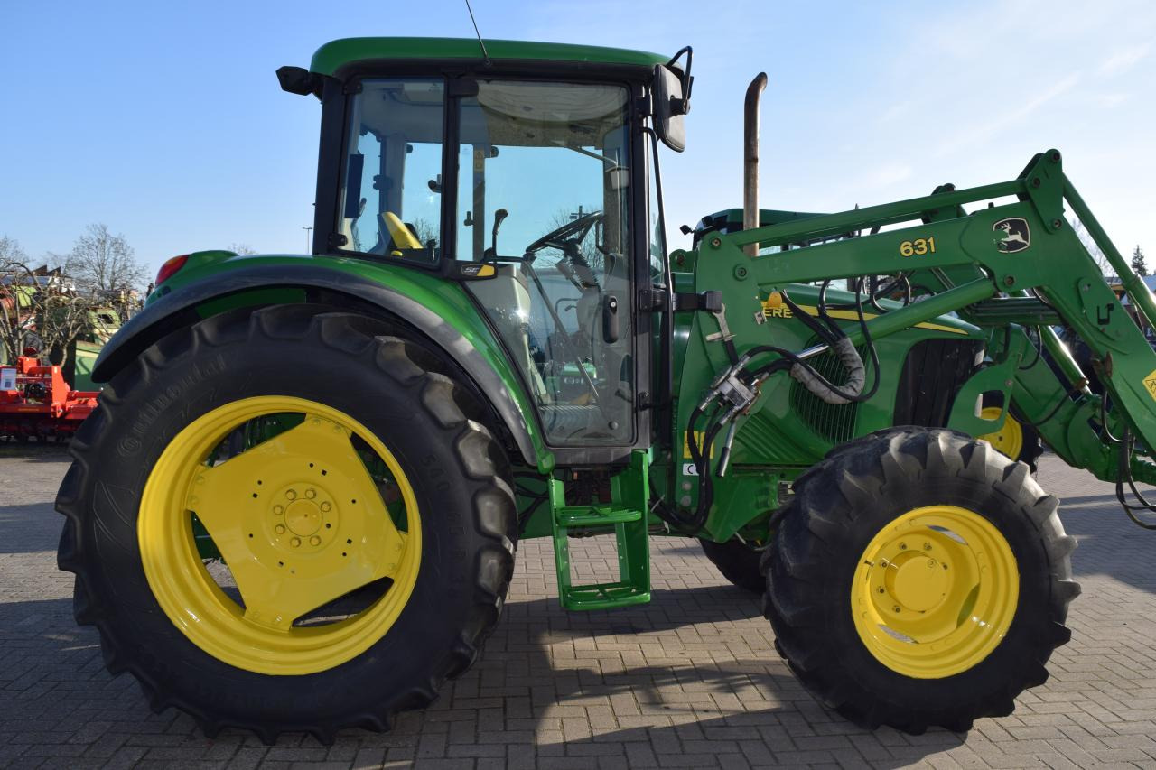 John Deere 6220 - Tractor: foto 2 John Deere 6220 - Tractor: foto 2