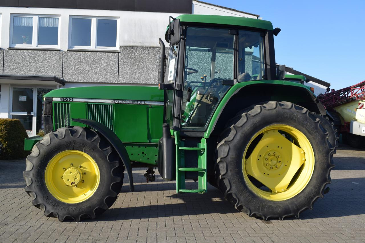 John Deere 6510 - Tractor: foto 1 John Deere 6510 - Tractor: foto 1