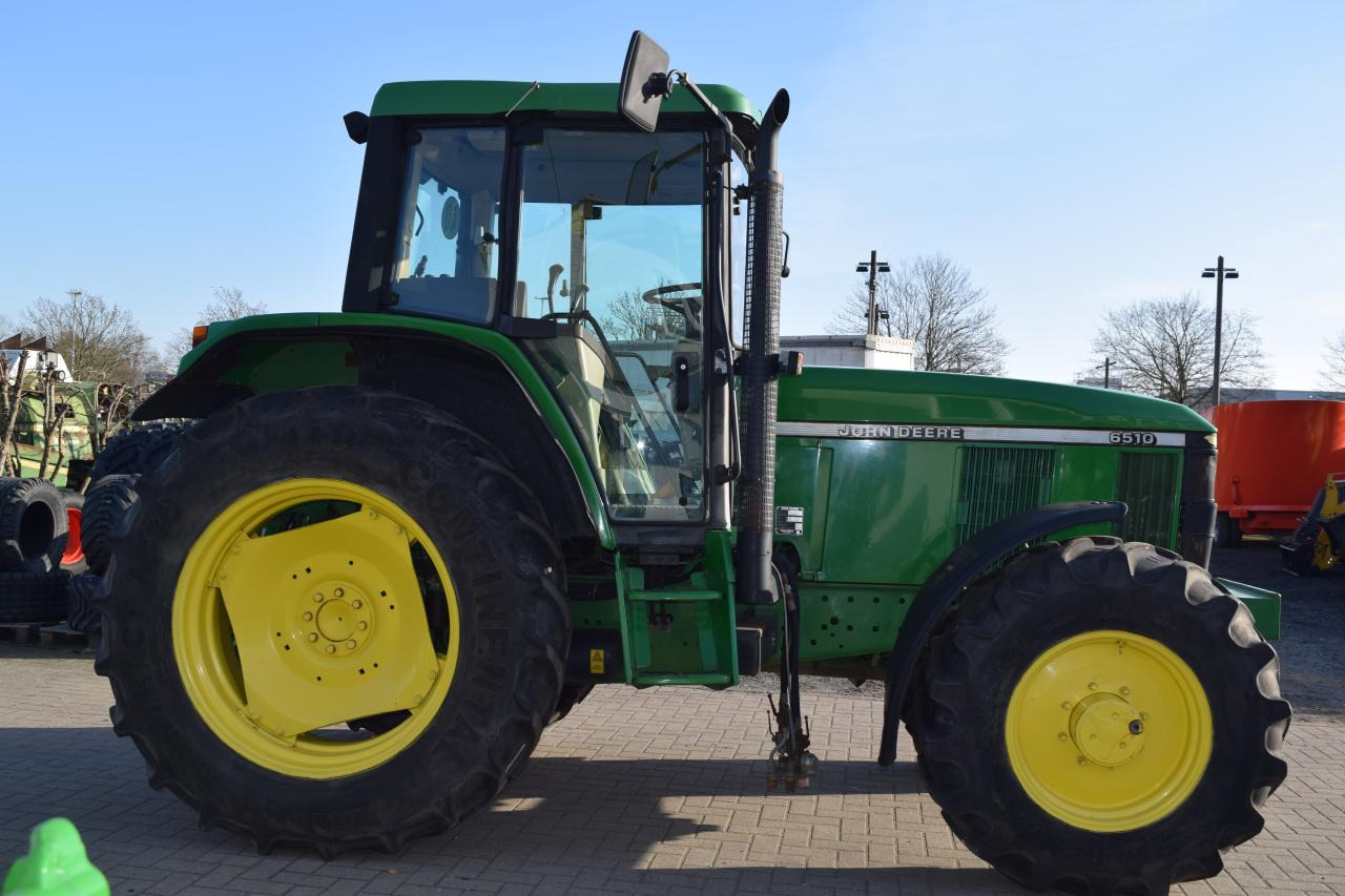 John Deere 6510 - Tractor: foto 2 John Deere 6510 - Tractor: foto 2