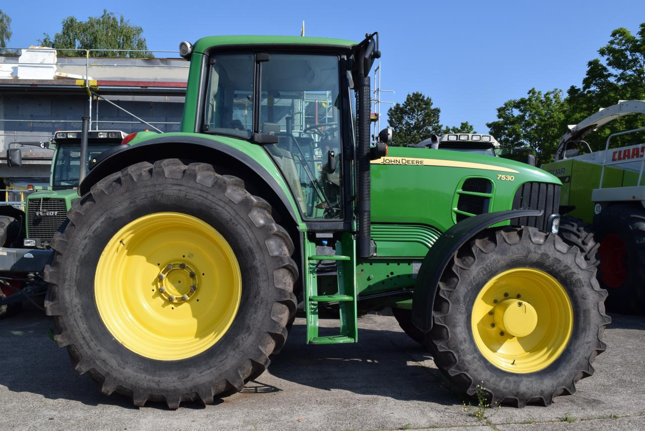 John Deere 7530 Premium - Tractor: foto 3 John Deere 7530 Premium - Tractor: foto 3