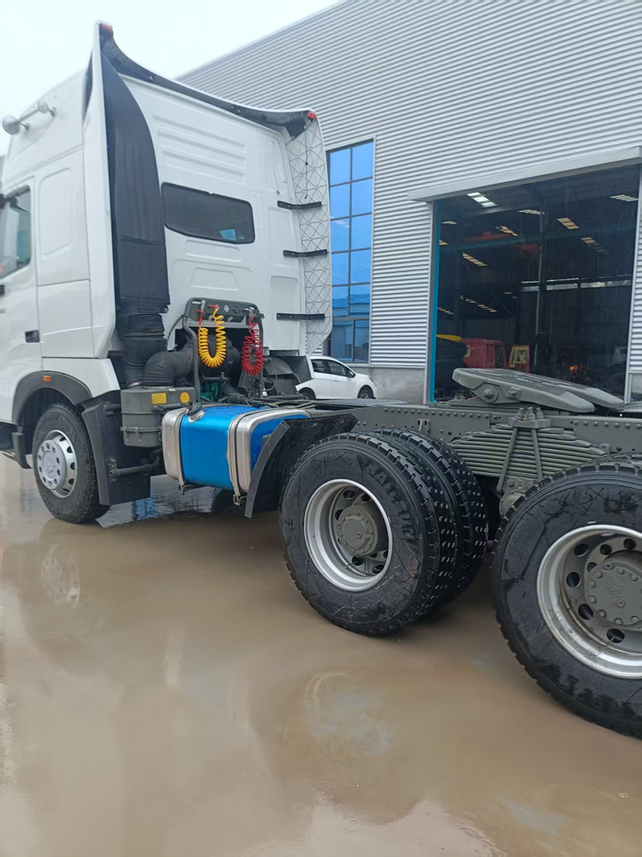 SINOTRUK HOWO A7 - Cabeza tractora: foto 5 SINOTRUK HOWO A7 - Cabeza tractora: foto 5