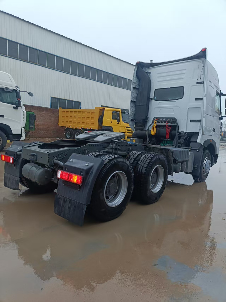 SINOTRUK HOWO A7 - Cabeza tractora: foto 3 SINOTRUK HOWO A7 - Cabeza tractora: foto 3