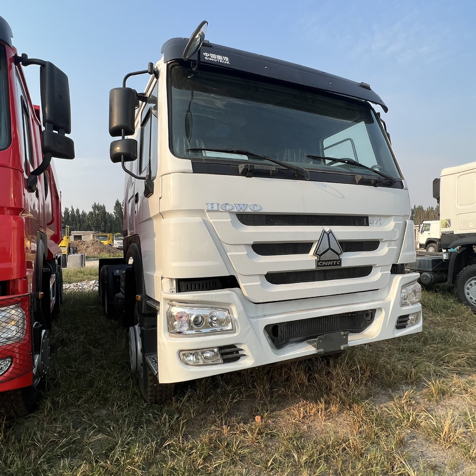 SINOTRUK HOWO tralier head - Cabeza tractora: foto 4 SINOTRUK HOWO tralier head - Cabeza tractora: foto 4