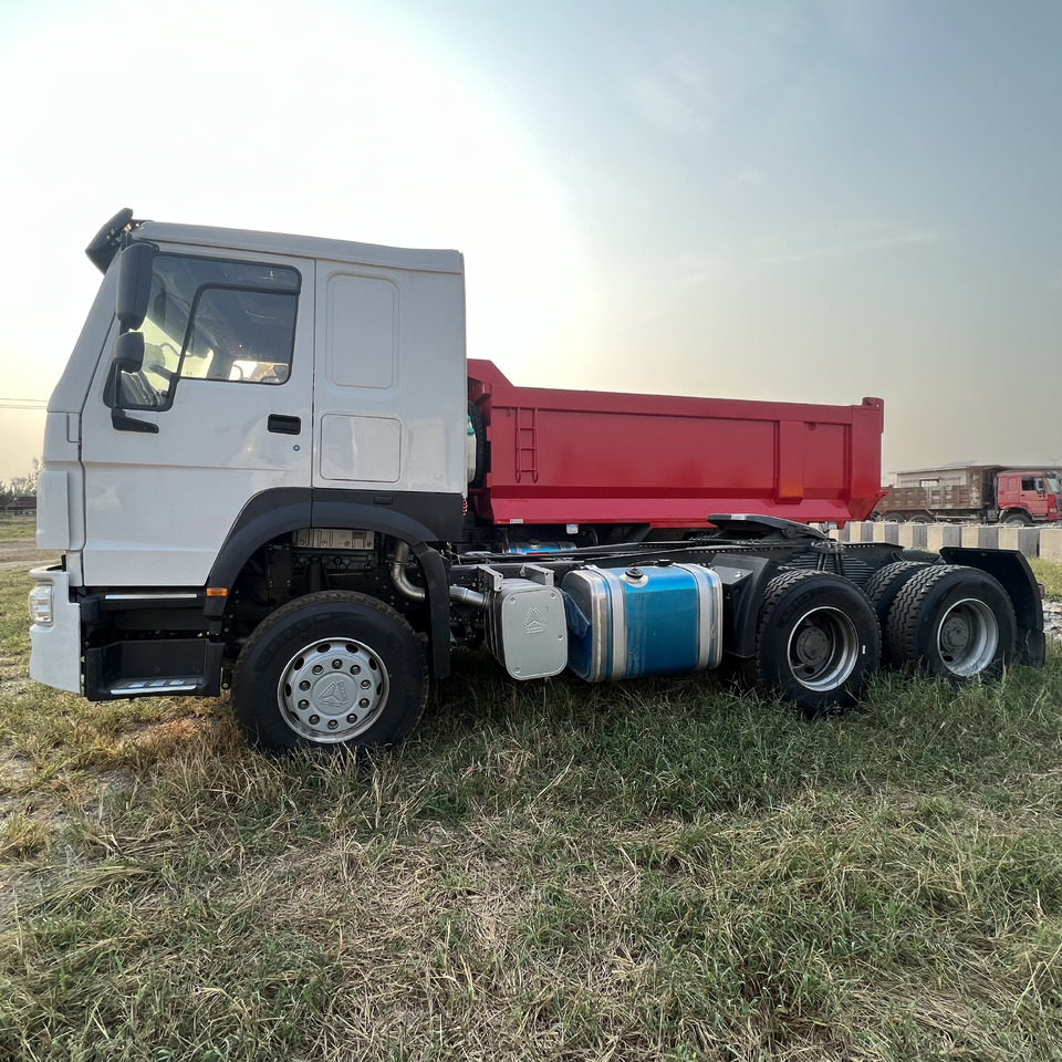 SINOTRUK HOWO tralier head - Cabeza tractora: foto 3 SINOTRUK HOWO tralier head - Cabeza tractora: foto 3
