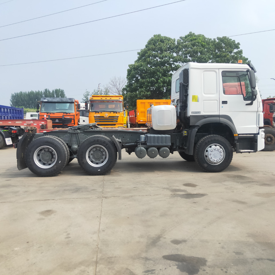 SINOTRUK Trailer head - Cabeza tractora: foto 5 SINOTRUK Trailer head - Cabeza tractora: foto 5