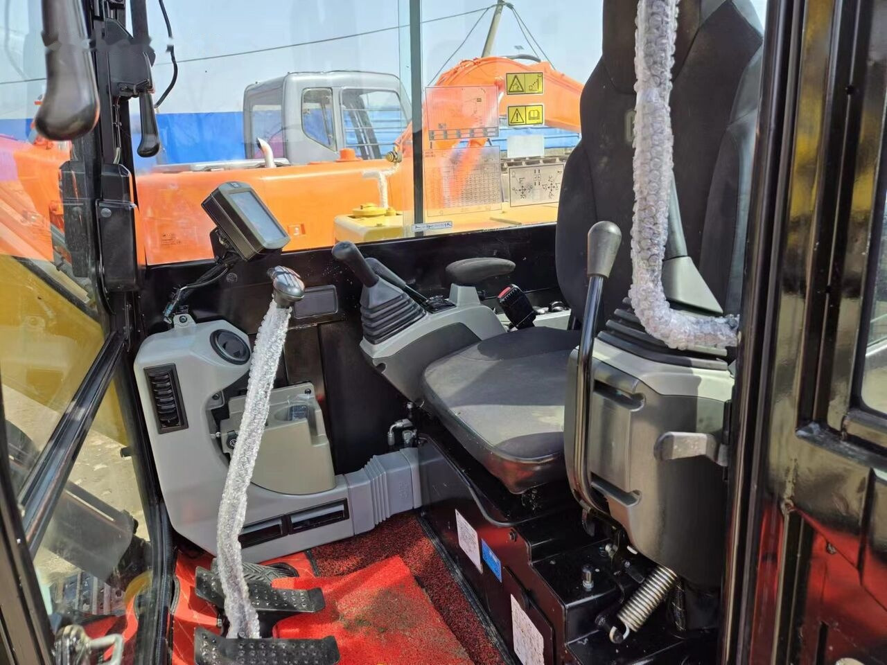 Caterpillar 305.5E - Miniexcavadora: foto 2 Caterpillar 305.5E - Miniexcavadora: foto 2