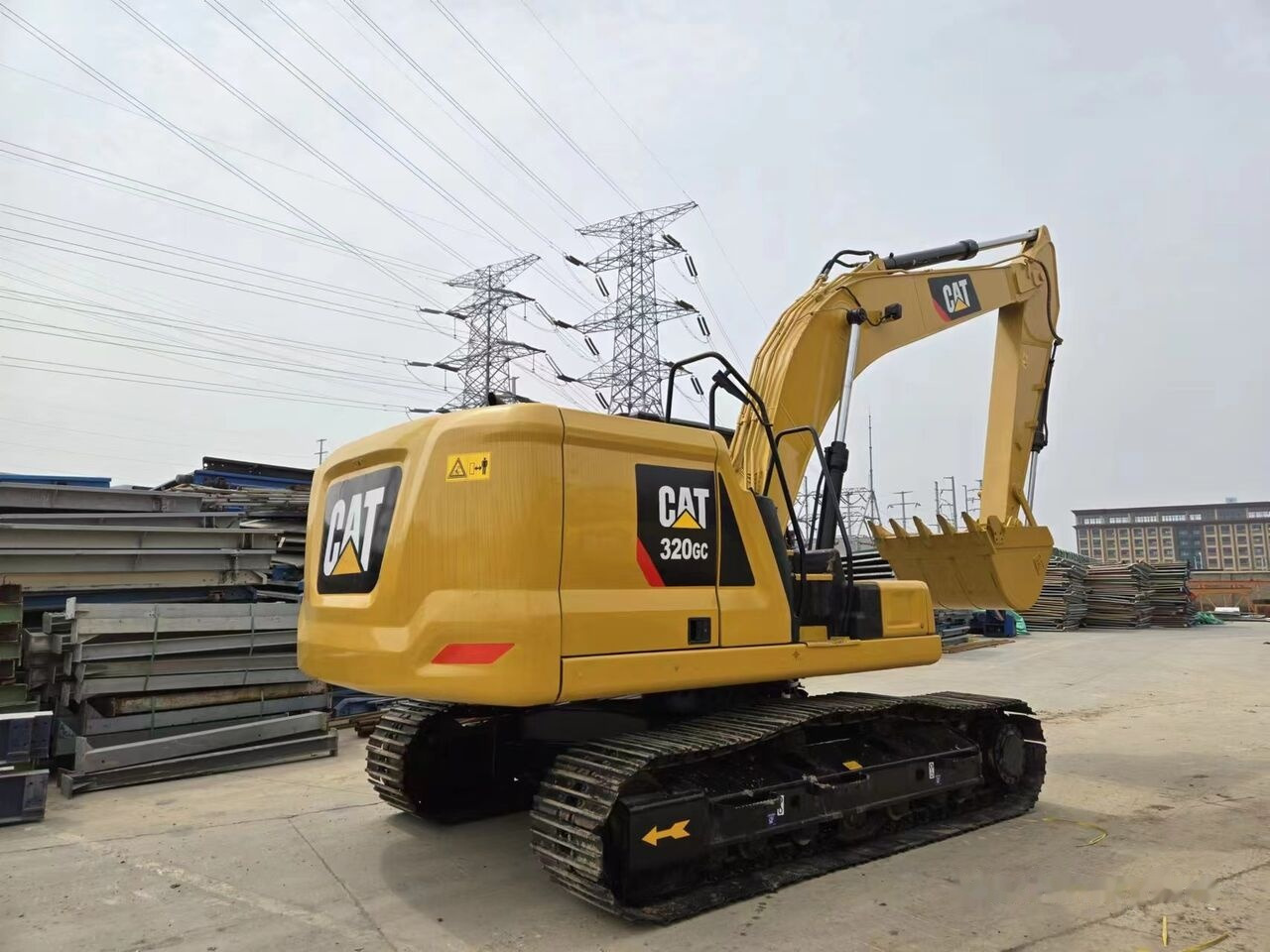 Caterpillar 320GC - Excavadora de cadenas: foto 1 Caterpillar 320GC - Excavadora de cadenas: foto 1