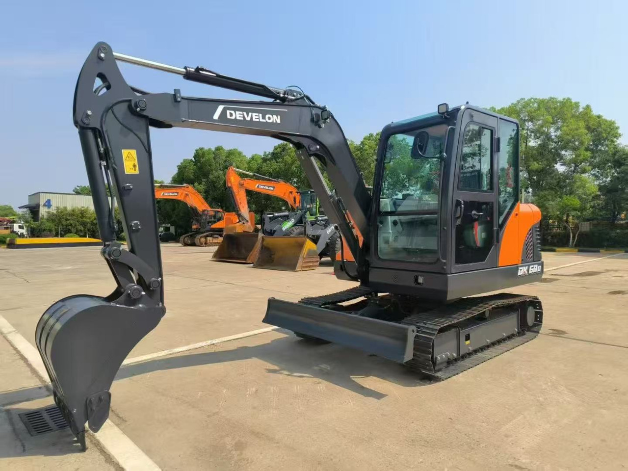DOOSAN DX60D - Miniexcavadora: foto 3 DOOSAN DX60D - Miniexcavadora: foto 3