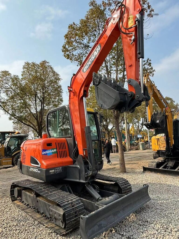 Doosan DX60 - Miniexcavadora: foto 4 Doosan DX60 - Miniexcavadora: foto 4