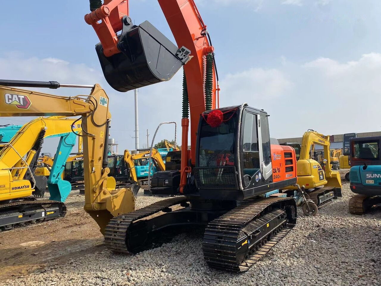 Excavadora de cadenas Hitachi ZX240H: foto 6