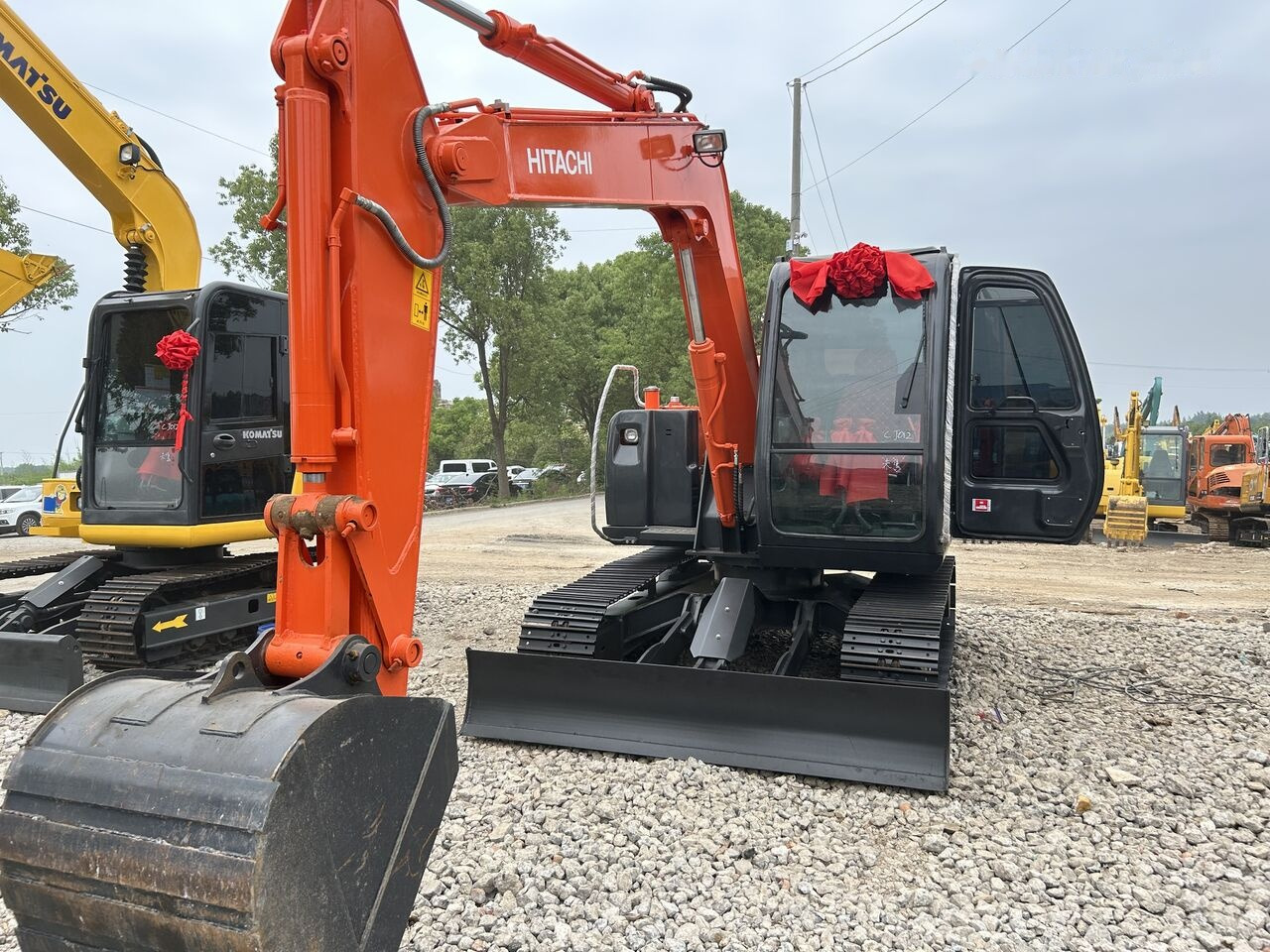 Excavadora de cadenas Hitachi ZX70: foto 7