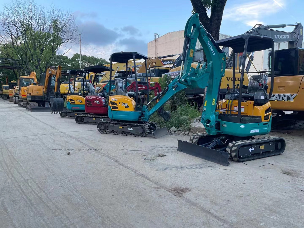 KUBOTA U15 - Miniexcavadora: foto 1 KUBOTA U15 - Miniexcavadora: foto 1