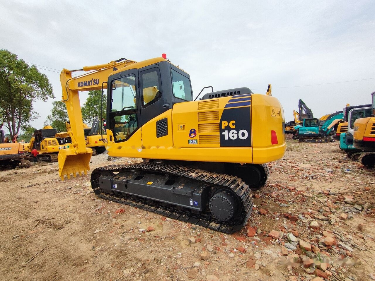Komatsu PC160LC-7 - Excavadora de cadenas: foto 2 Komatsu PC160LC-7 - Excavadora de cadenas: foto 2