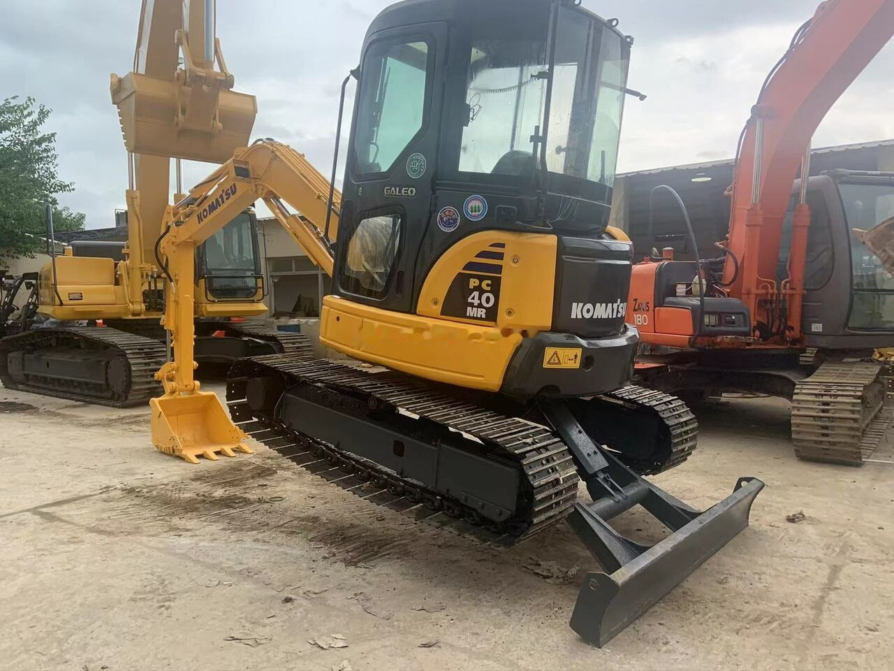 Komatsu PC40MR - Miniexcavadora: foto 2 Komatsu PC40MR - Miniexcavadora: foto 2