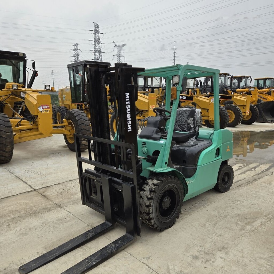 Carretilla elevadora diésel Mitsubishi FD30: foto 8 Carretilla elevadora diésel Mitsubishi FD30: foto 8