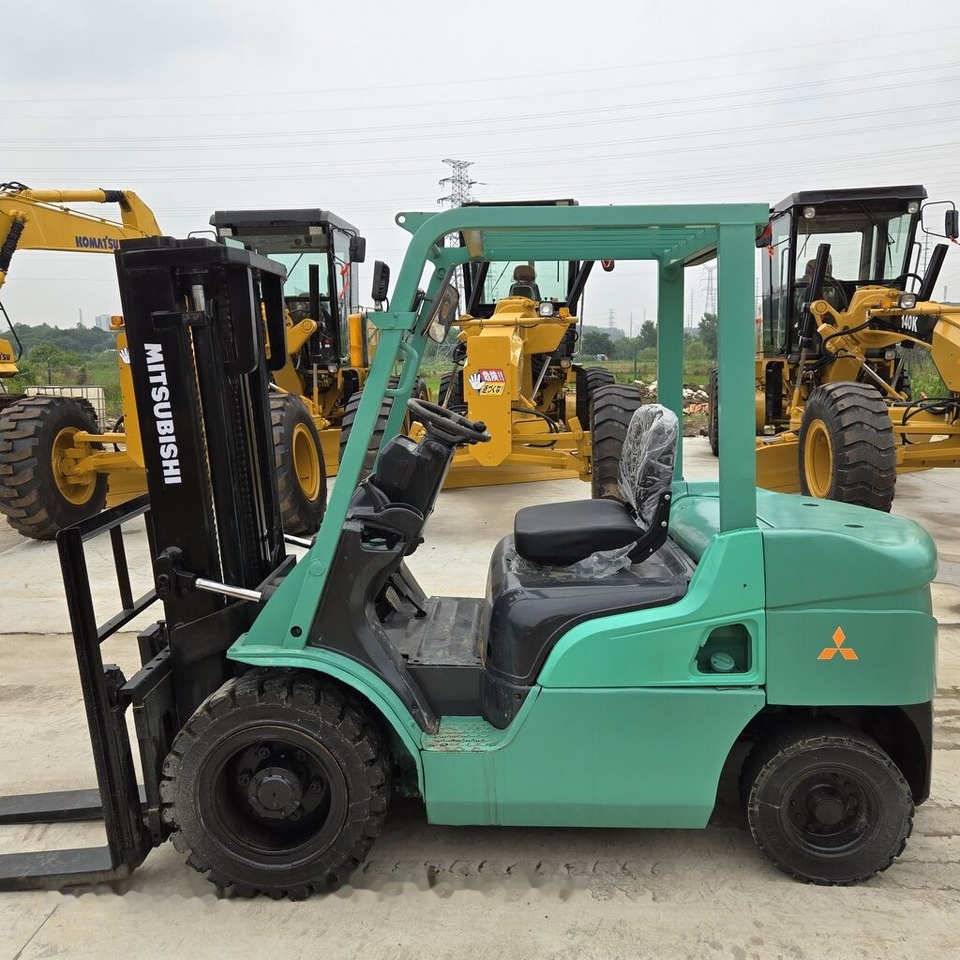 Carretilla elevadora diésel Mitsubishi FD30: foto 7 Carretilla elevadora diésel Mitsubishi FD30: foto 7