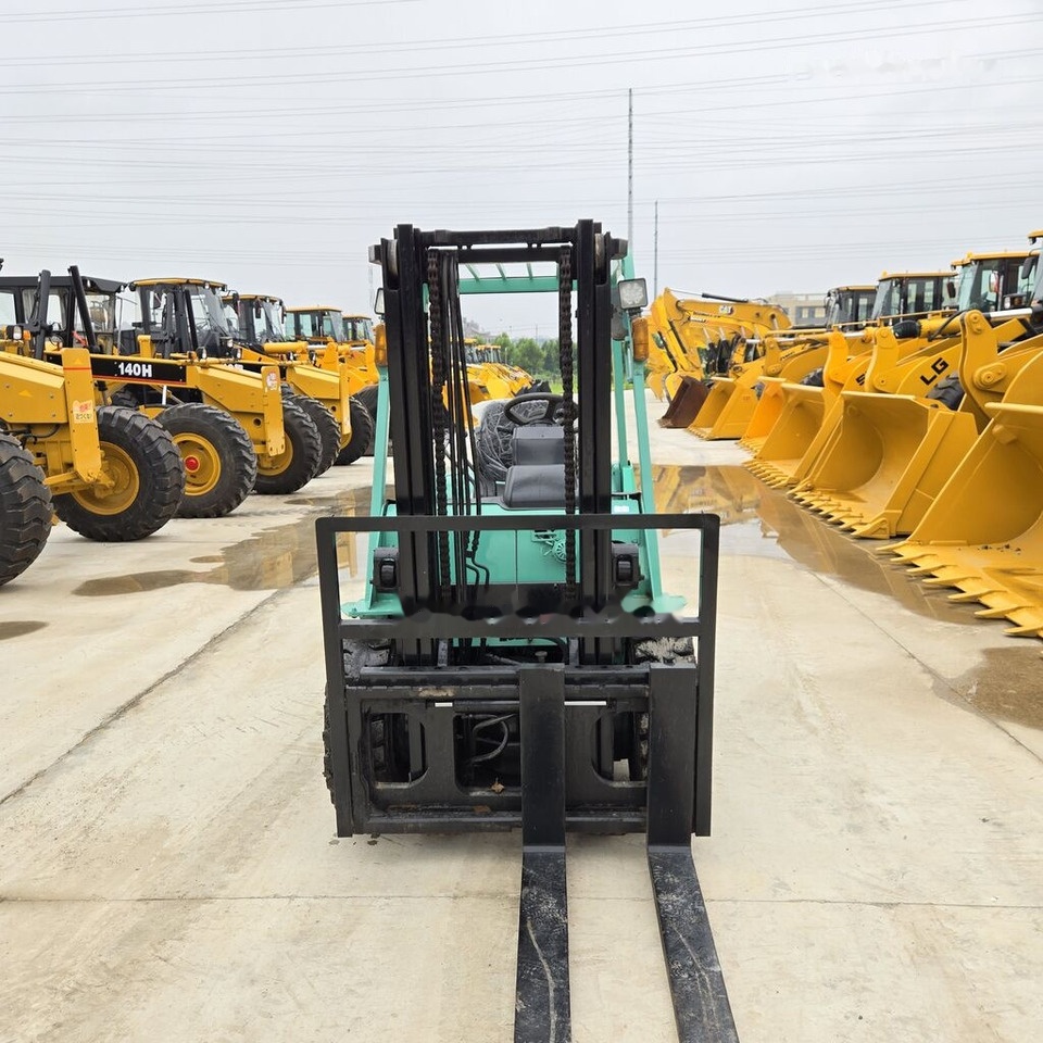 Carretilla elevadora diésel Mitsubishi FD30: foto 6 Carretilla elevadora diésel Mitsubishi FD30: foto 6