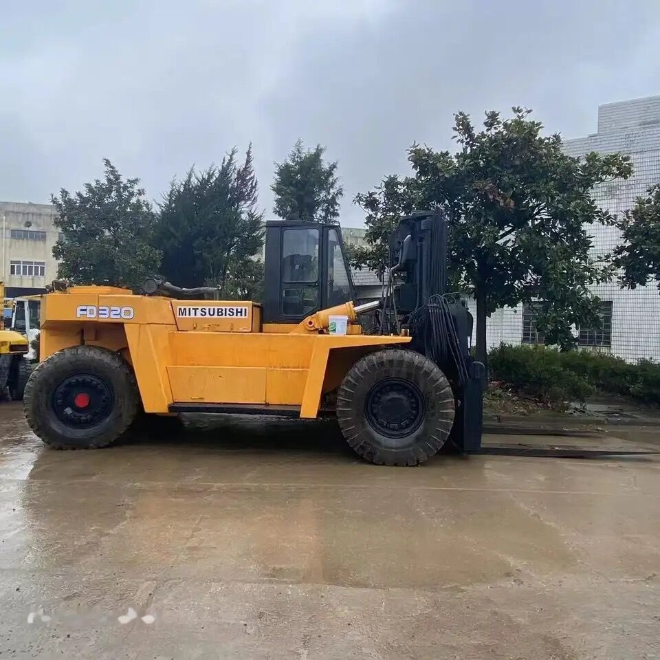 Mitsubishi FD320 - Carretilla elevadora diésel: foto 3 Mitsubishi FD320 - Carretilla elevadora diésel: foto 3