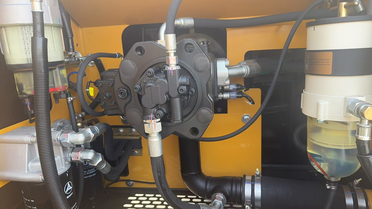 Excavadora de cadenas SANY SY215: foto 7