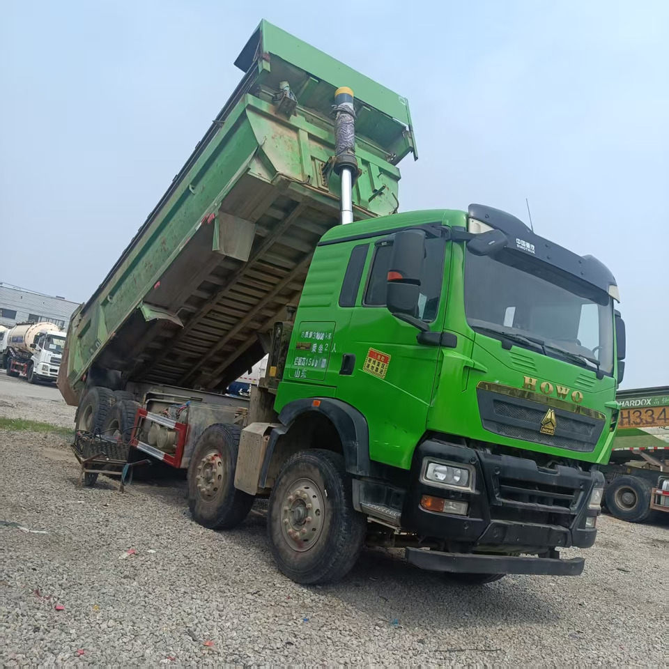 SINOTRUK HOWO - Camión volquete: foto 3 SINOTRUK HOWO - Camión volquete: foto 3