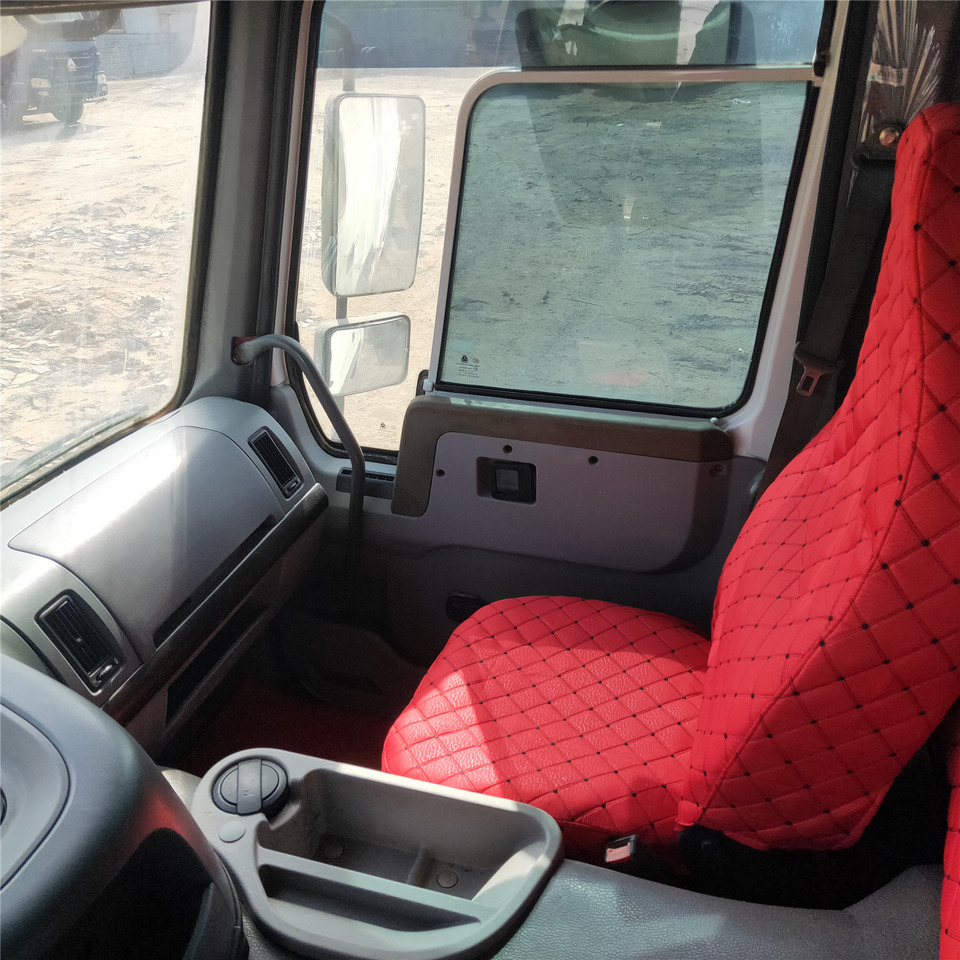 Camión volquete SINOTRUK HOWO: foto 7
