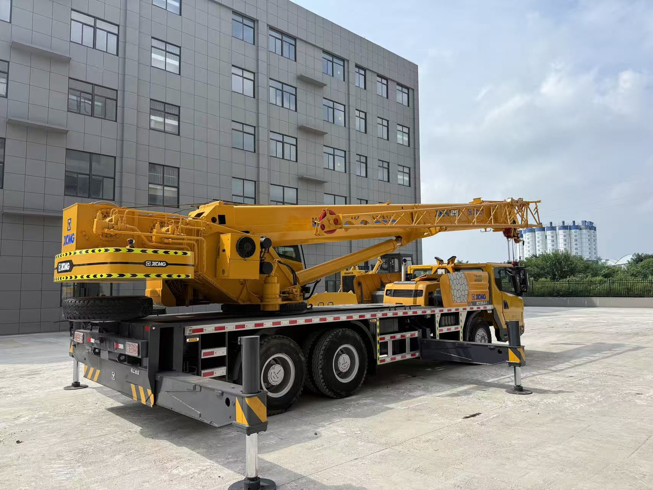 XCMG XCT25L5 - Camión grúa: foto 4 XCMG XCT25L5 - Camión grúa: foto 4