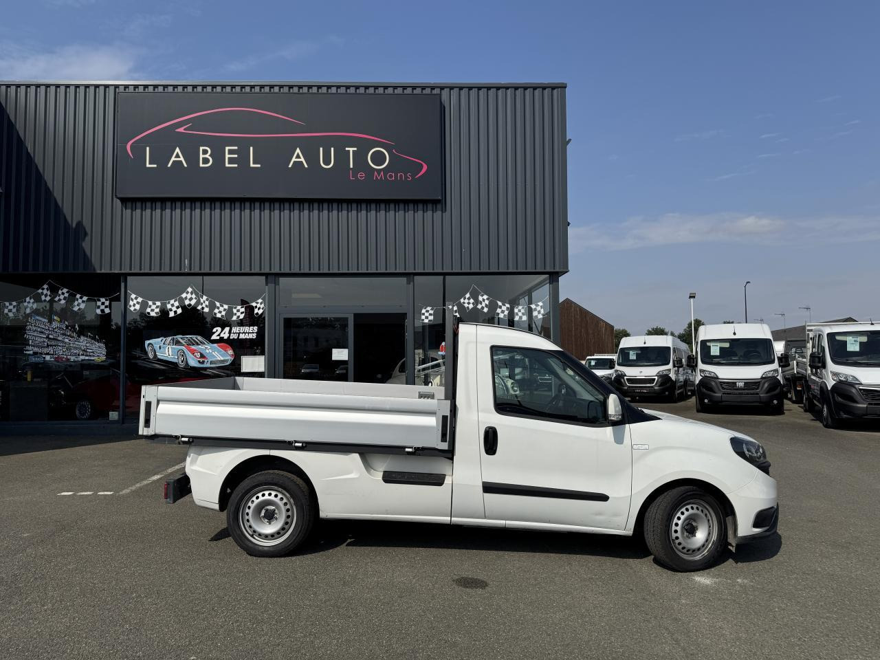 Fiat Doblo Cargo Cargo 1.6 Multijet 16V 105 ch WORK UP PLATEAU Pro Lounge - Furgoneta caja abierta: foto 1 Fiat Doblo Cargo Cargo 1.6 Multijet 16V 105 ch WORK UP PLATEAU Pro Lounge - Furgoneta caja abierta: foto 1