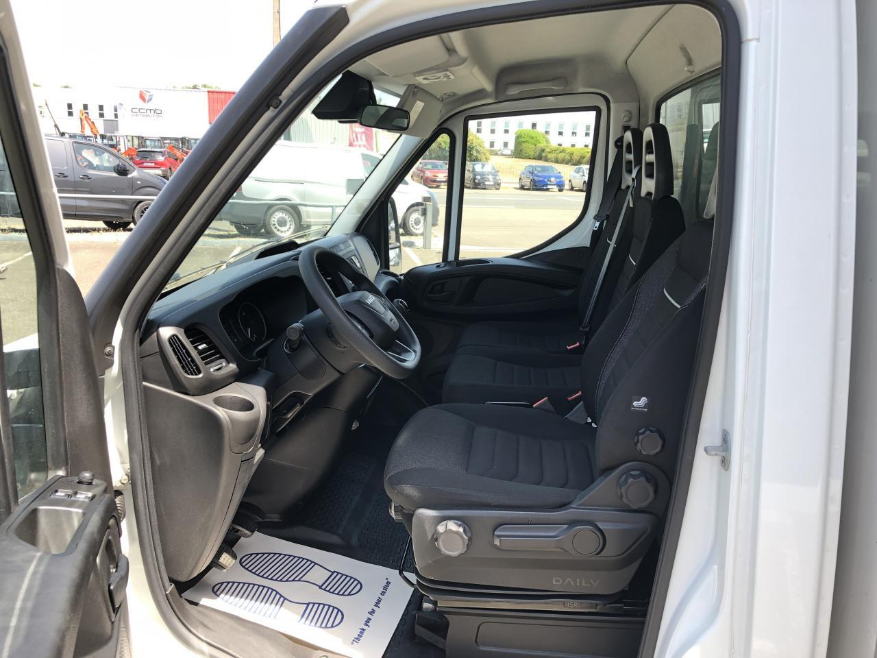 Iveco Daily 35 C 16 CAISSE HAYON 20M3 - Furgoneta caja cerrada: foto 5 Iveco Daily 35 C 16 CAISSE HAYON 20M3 - Furgoneta caja cerrada: foto 5