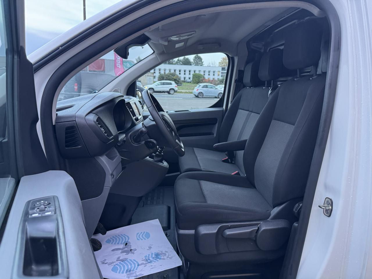 PEUGEOT EXPERT LONG 2.0 HDI 145CH ASPHALT - Furgón: foto 4 PEUGEOT EXPERT LONG 2.0 HDI 145CH ASPHALT - Furgón: foto 4