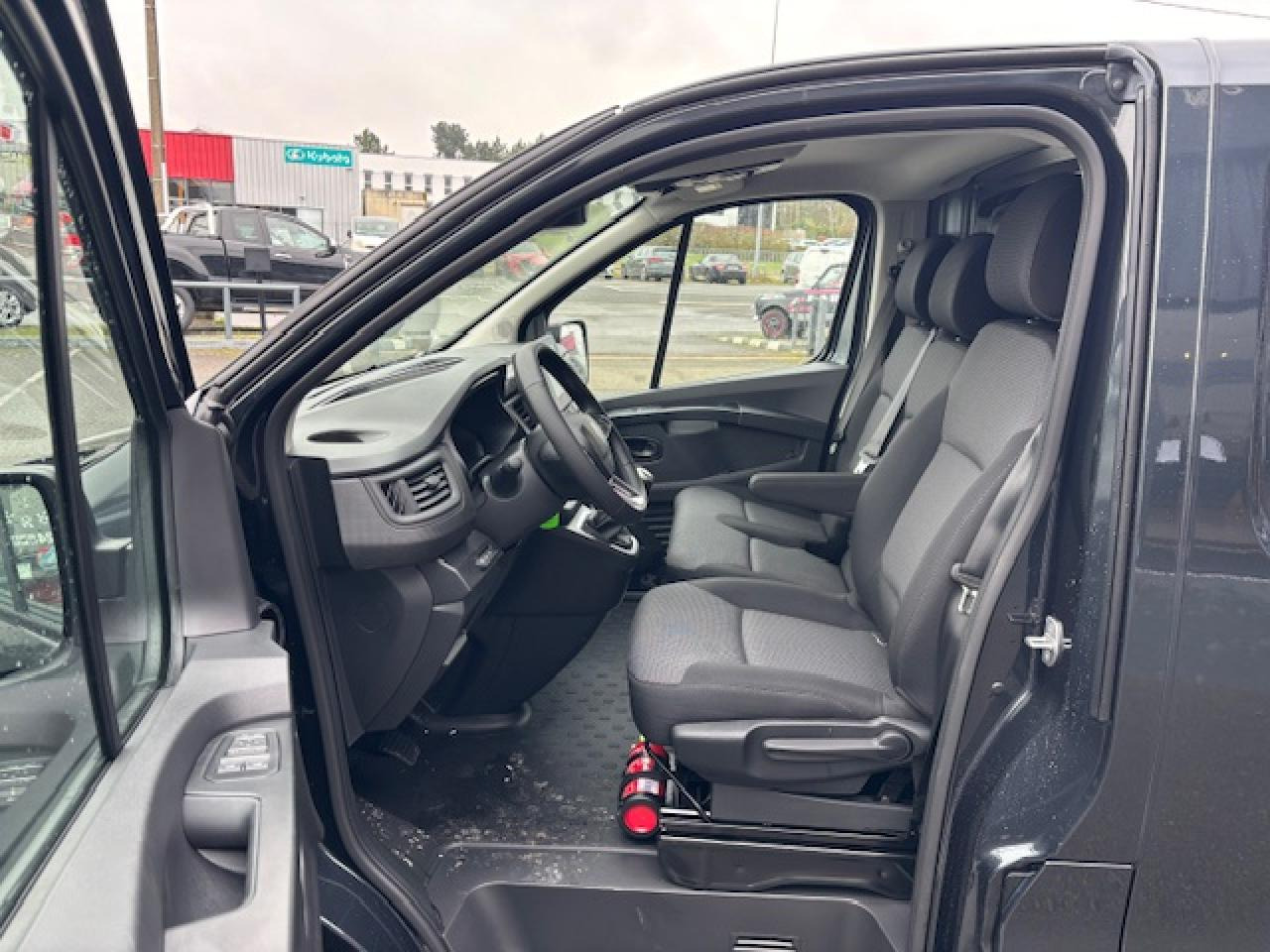 RENAULT TRAFIC 3T0 L1H1 2.0 DCI 150CH ADVANCE - Furgón: foto 5 RENAULT TRAFIC 3T0 L1H1 2.0 DCI 150CH ADVANCE - Furgón: foto 5