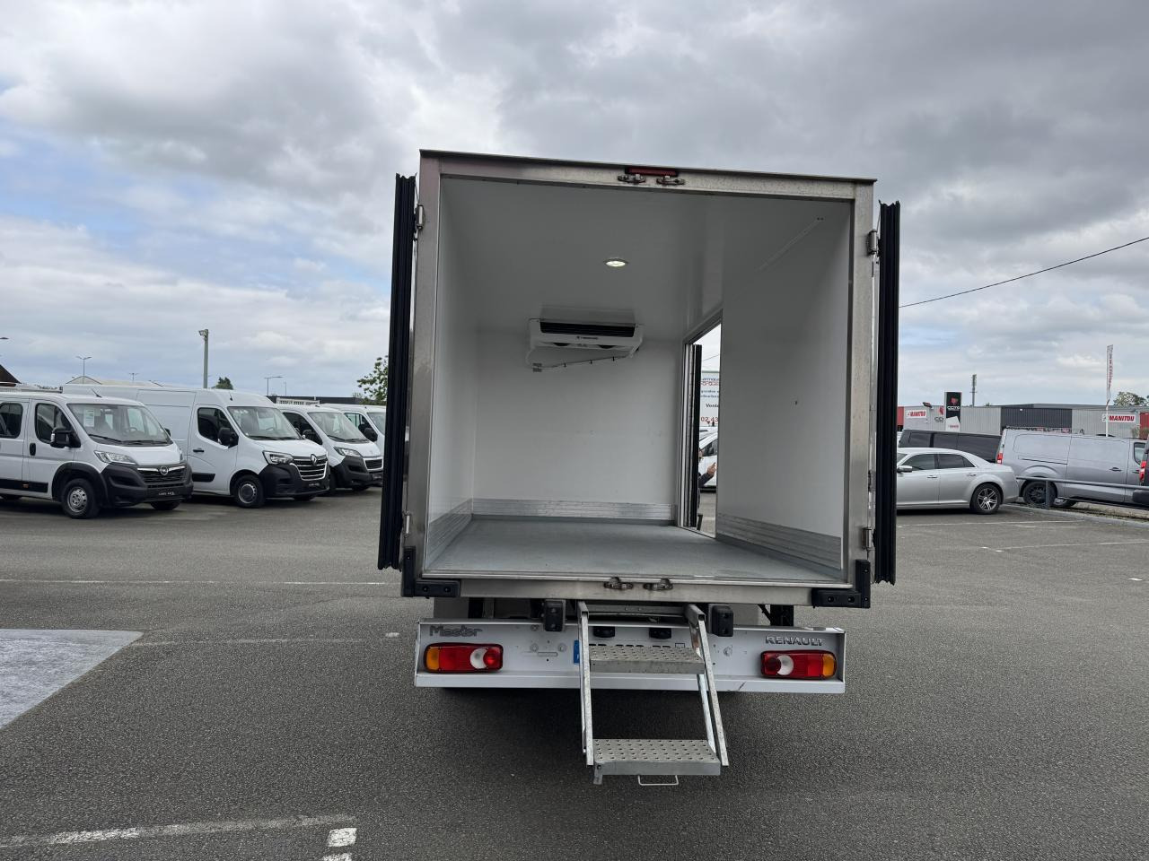Renault Master FRIGORIFIQUE RJ3500 L3 2.3 BLUE DCI 165CH CAISSE 12M3 - Furgoneta frigorifica: foto 1 Renault Master FRIGORIFIQUE RJ3500 L3 2.3 BLUE DCI 165CH CAISSE 12M3 - Furgoneta frigorifica: foto 1