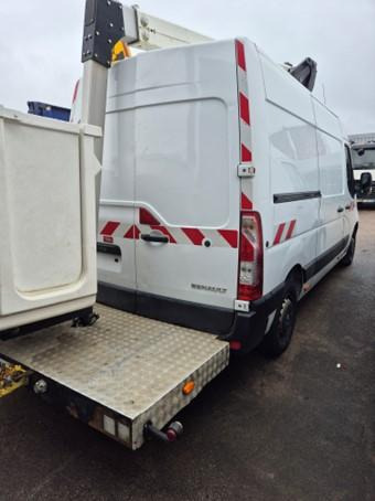 Renault Master Fourgon L2H2 130 cv Nacelle KLUBB K32 - Camión con plataforma elevadora: foto 2 Renault Master Fourgon L2H2 130 cv Nacelle KLUBB K32 - Camión con plataforma elevadora: foto 2